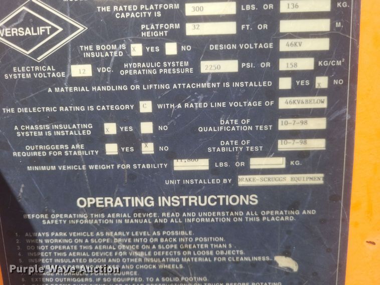 image for item DO4868 1998 Chevrolet K3500 bucket truck