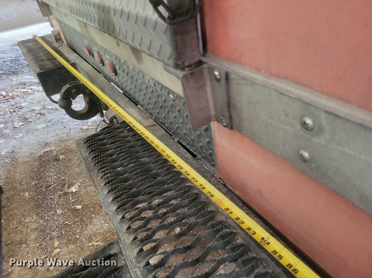 image for item DO4868 1998 Chevrolet K3500 bucket truck