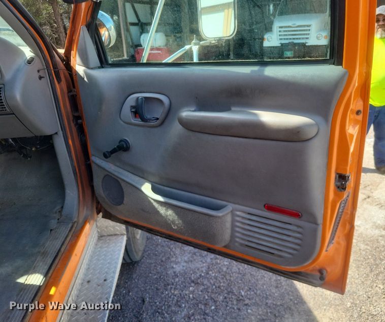 image for item DO4868 1998 Chevrolet K3500 bucket truck