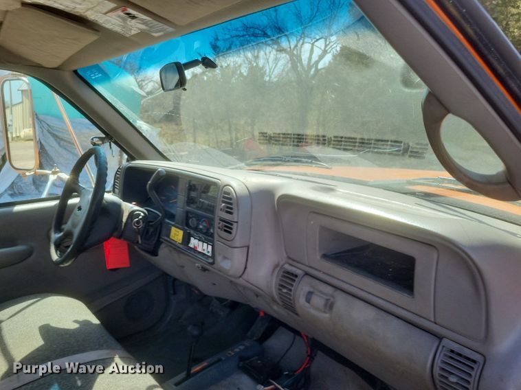 image for item DO4868 1998 Chevrolet K3500 bucket truck