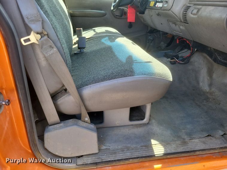 image for item DO4868 1998 Chevrolet K3500 bucket truck