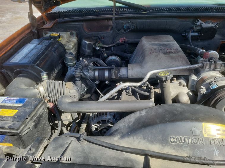 image for item DO4868 1998 Chevrolet K3500 bucket truck