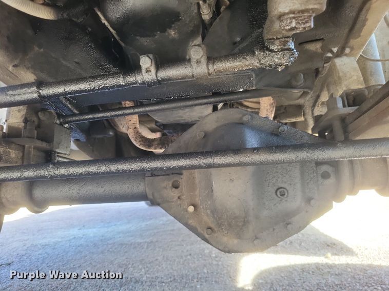 image for item DO4868 1998 Chevrolet K3500 bucket truck