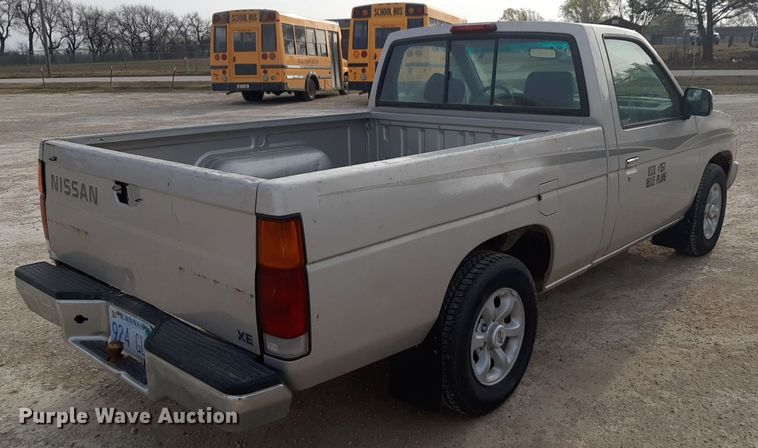image for item DP2715 1997 Nissan pickup truck