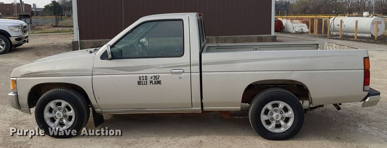 image for item DP2715 1997 Nissan pickup truck