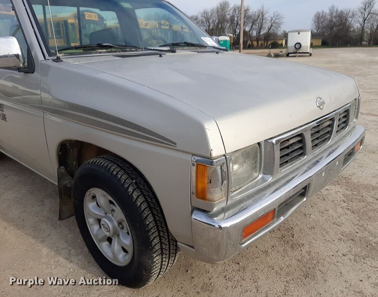 image for item DP2715 1997 Nissan pickup truck