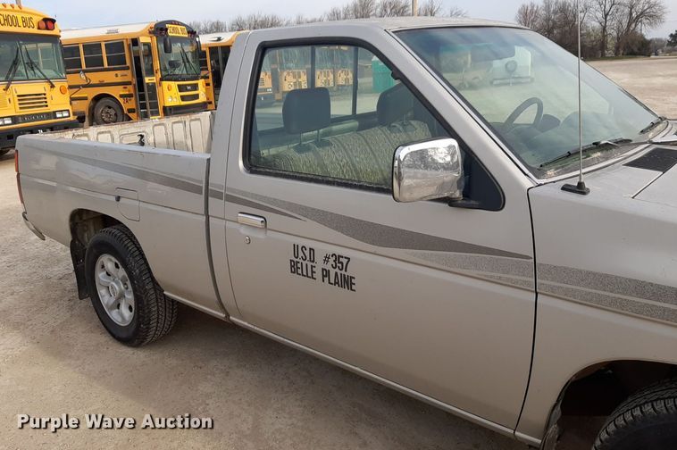 image for item DP2715 1997 Nissan pickup truck