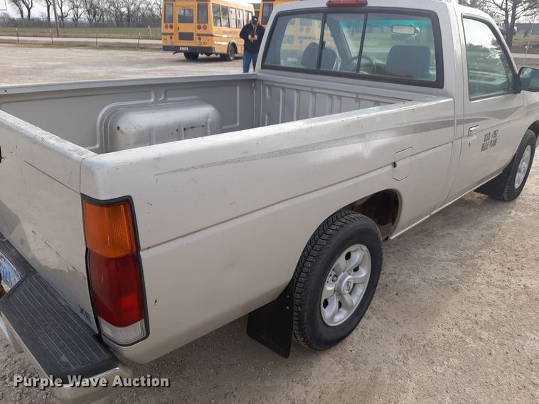 image for item DP2715 1997 Nissan pickup truck