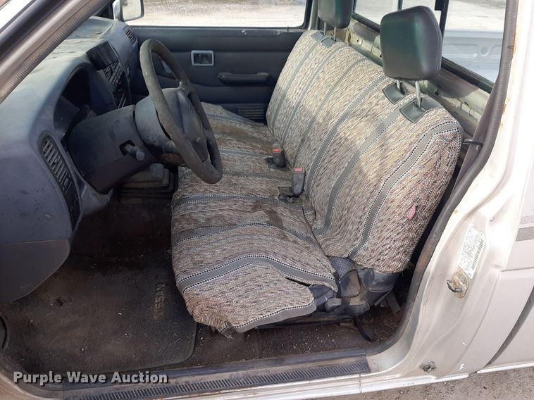 image for item DP2715 1997 Nissan pickup truck