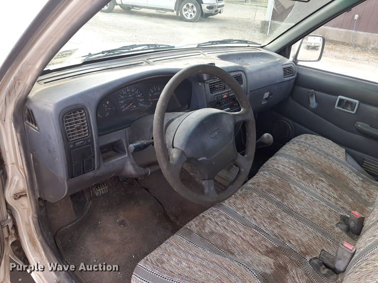 image for item DP2715 1997 Nissan pickup truck
