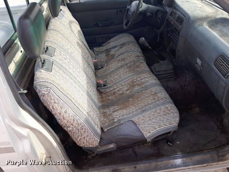 image for item DP2715 1997 Nissan pickup truck