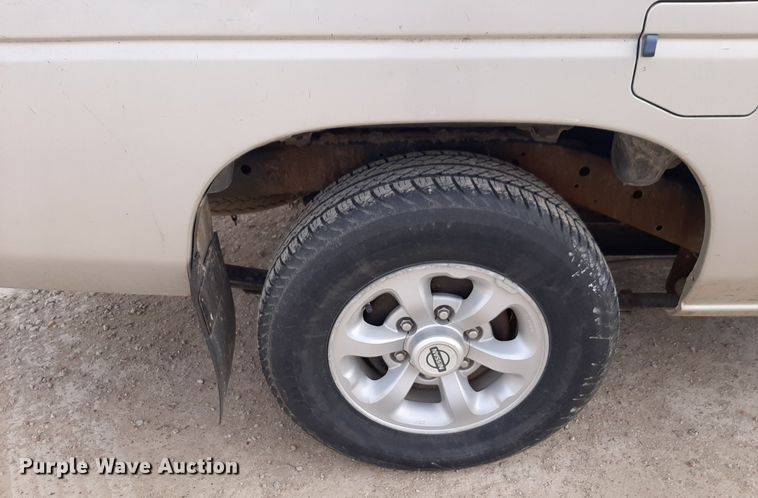 image for item DP2715 1997 Nissan pickup truck