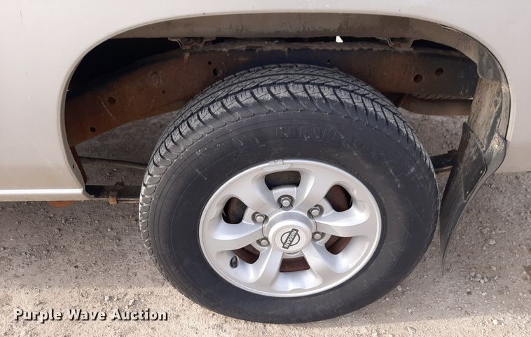 image for item DP2715 1997 Nissan pickup truck