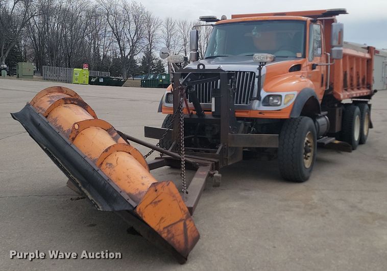 image for item DP3414 2005 International  7600 dump truck