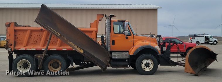 image for item DP3414 2005 International  7600 dump truck