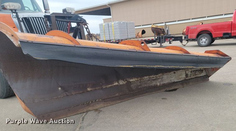 image for item DP3414 2005 International  7600 dump truck