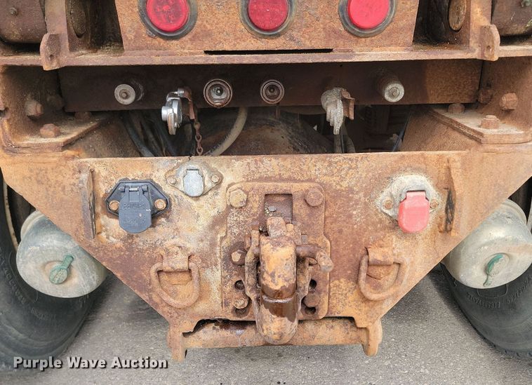 image for item DP3414 2005 International  7600 dump truck