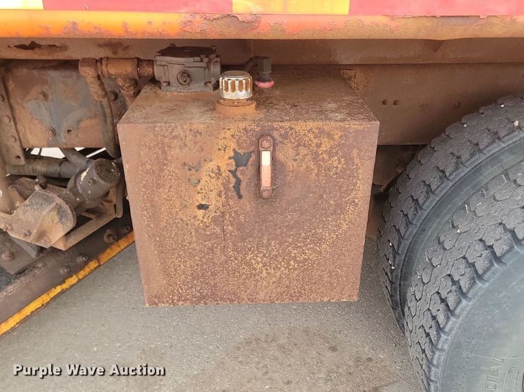 image for item DP3414 2005 International  7600 dump truck