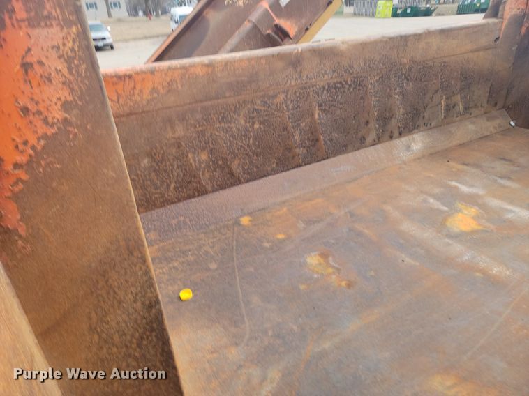 image for item DP3414 2005 International  7600 dump truck