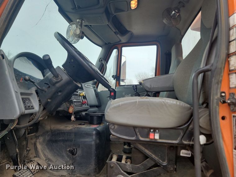 image for item DP3414 2005 International  7600 dump truck