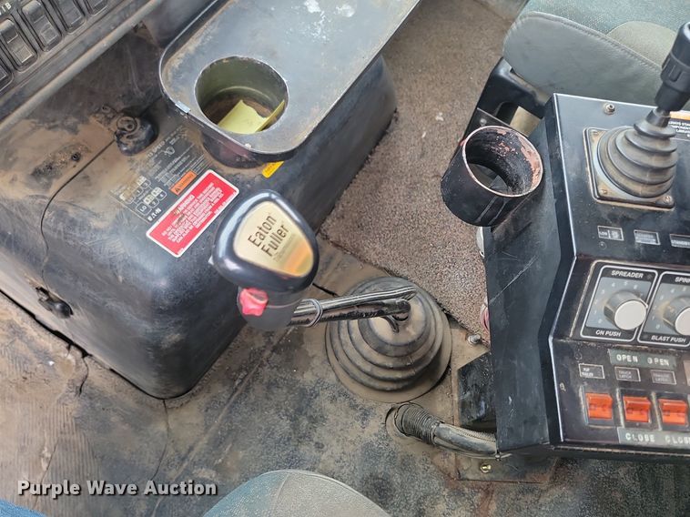 image for item DP3414 2005 International  7600 dump truck