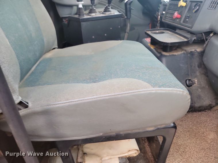 image for item DP3414 2005 International  7600 dump truck