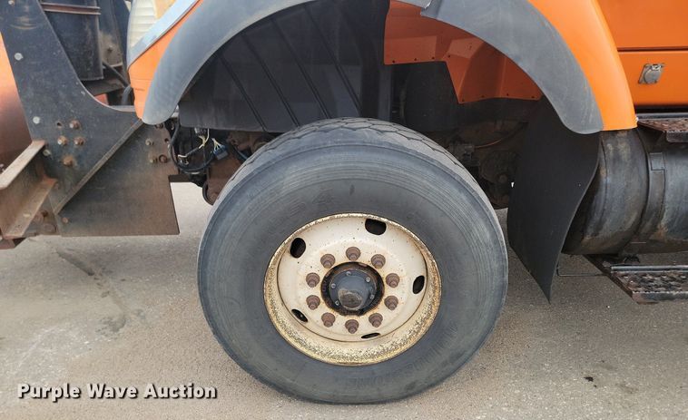 image for item DP3414 2005 International  7600 dump truck