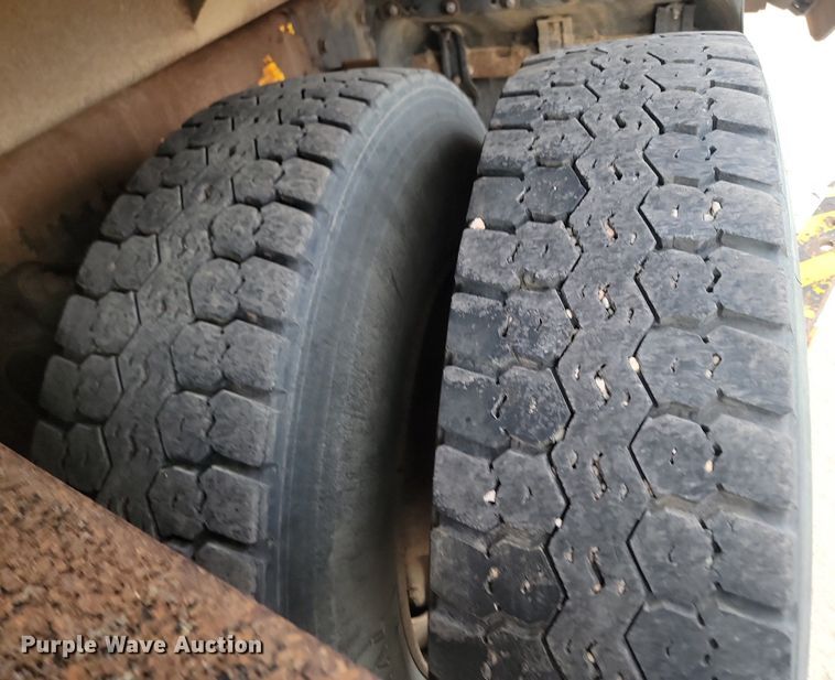 image for item DP3414 2005 International  7600 dump truck