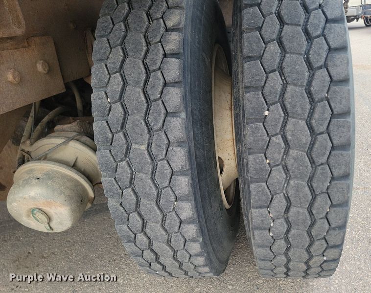 image for item DP3414 2005 International  7600 dump truck