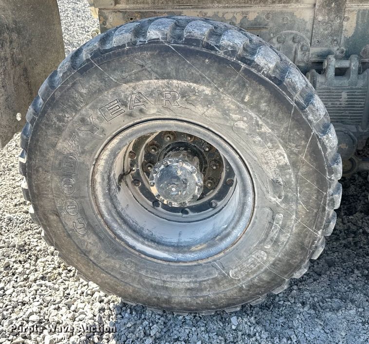 image for item DQ6452 1990 BMY M929A2 dump truck