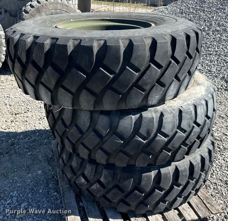 image for item DQ6452 1990 BMY M929A2 dump truck