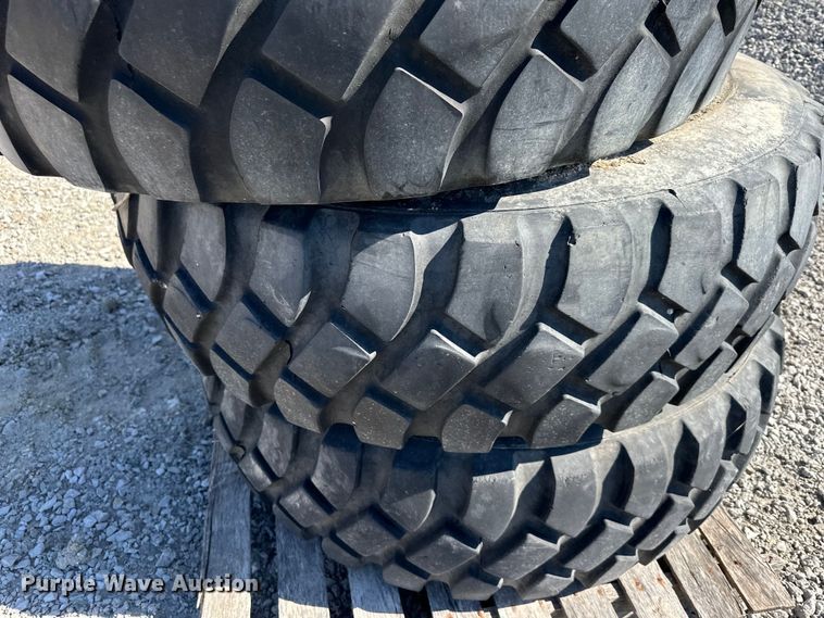 image for item DQ6452 1990 BMY M929A2 dump truck