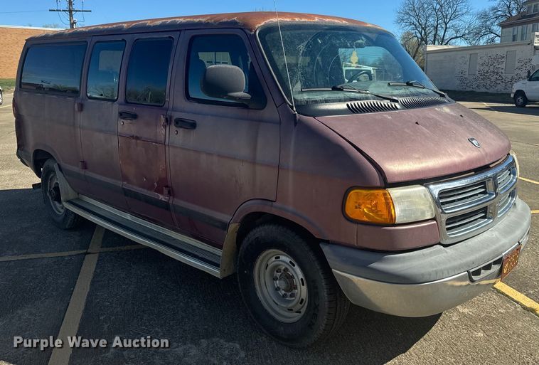image for item DQ6753 2000 Dodge Ram 2500 van