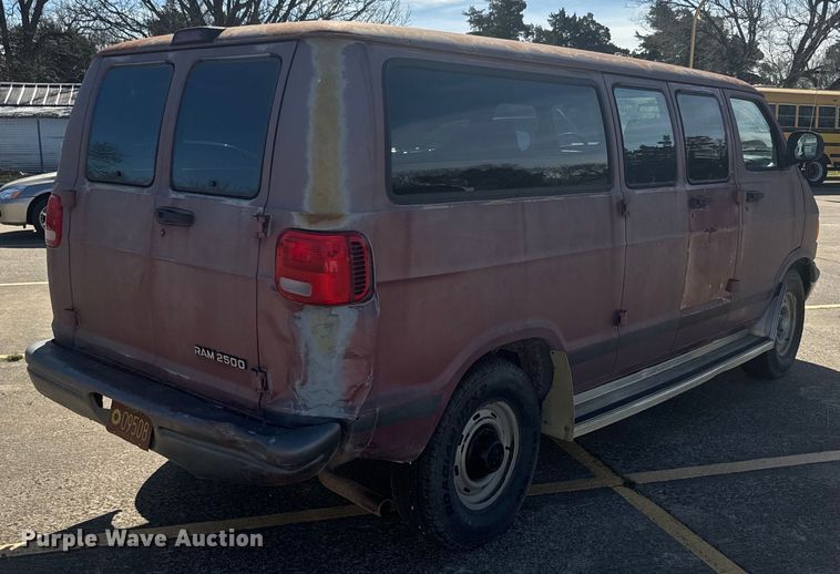 image for item DQ6753 2000 Dodge Ram 2500 van
