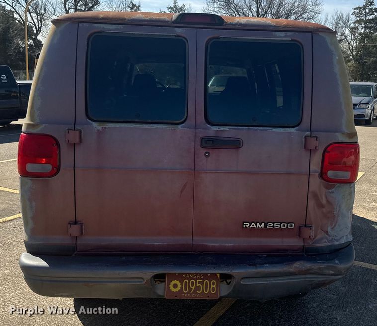 image for item DQ6753 2000 Dodge Ram 2500 van