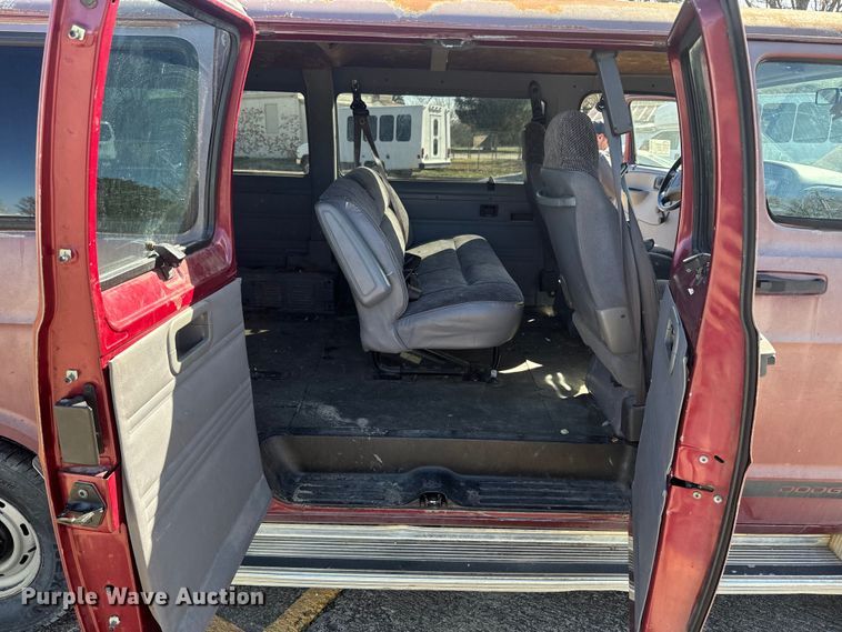 image for item DQ6753 2000 Dodge Ram 2500 van