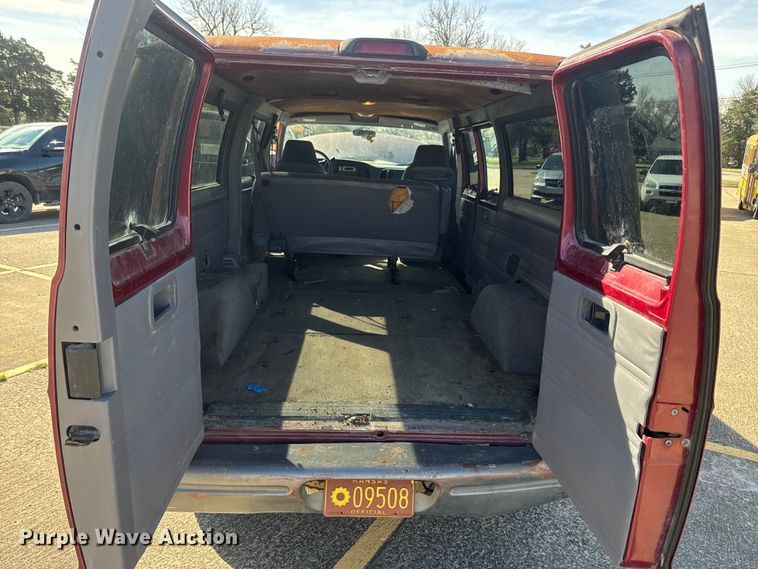 image for item DQ6753 2000 Dodge Ram 2500 van
