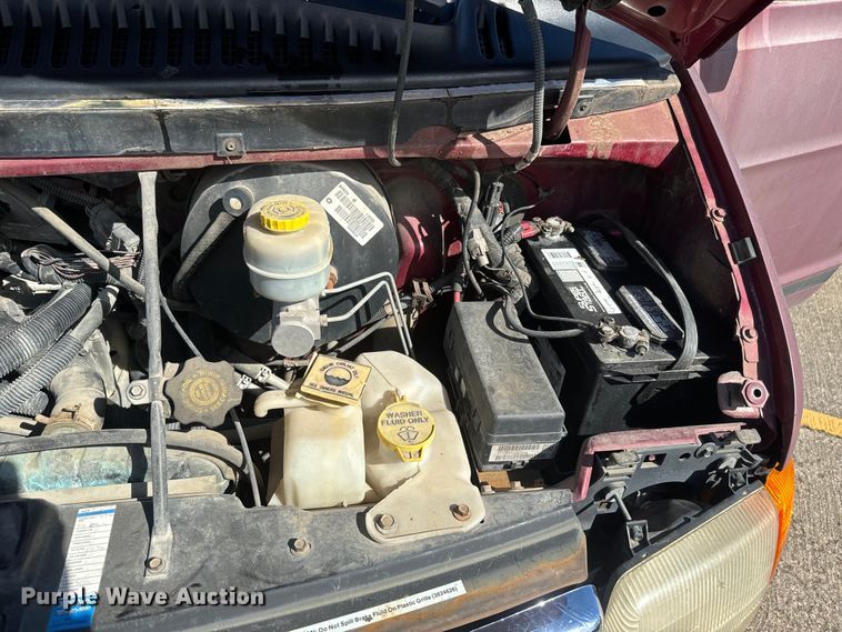 image for item DQ6753 2000 Dodge Ram 2500 van