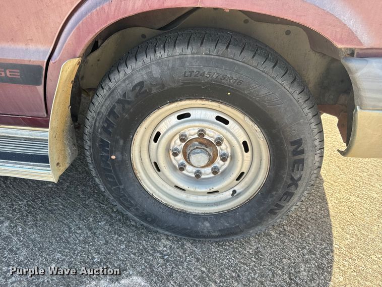 image for item DQ6753 2000 Dodge Ram 2500 van