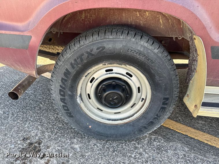 image for item DQ6753 2000 Dodge Ram 2500 van