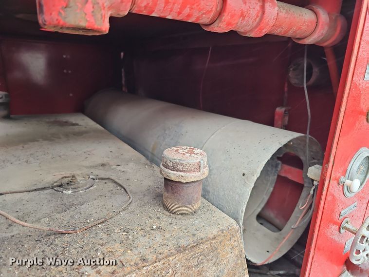 image for item DQ8571 1948 International KBS-5 fire truck