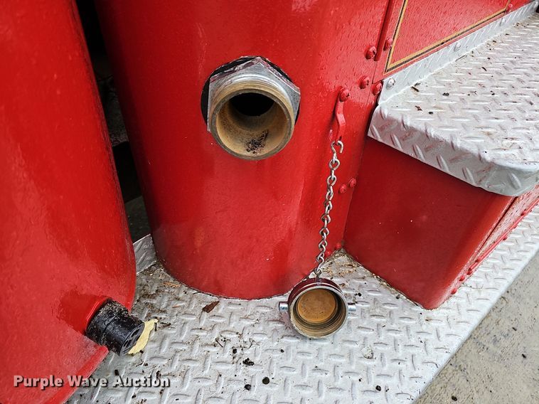 image for item DQ8571 1948 International KBS-5 fire truck