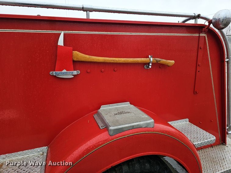 image for item DQ8571 1948 International KBS-5 fire truck