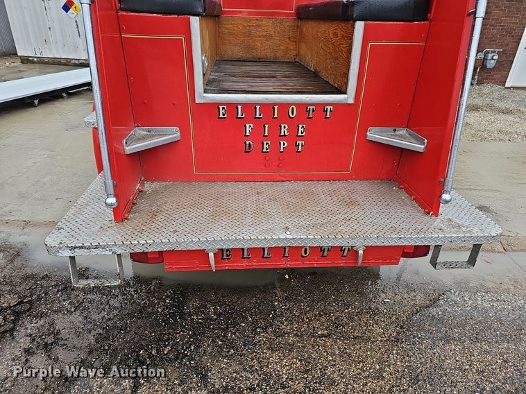 image for item DQ8571 1948 International KBS-5 fire truck