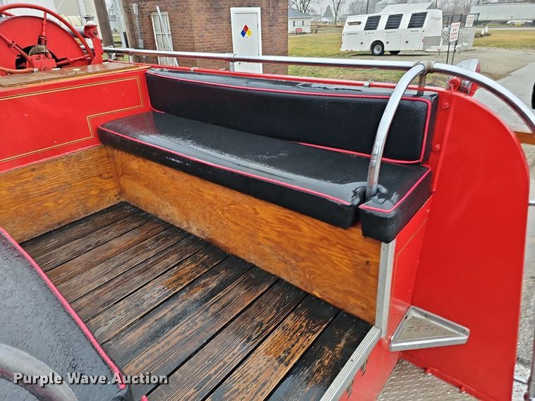 image for item DQ8571 1948 International KBS-5 fire truck