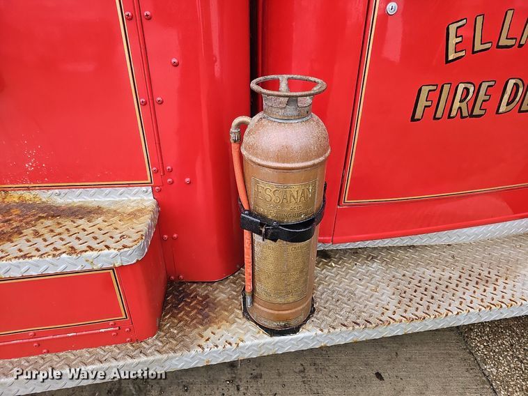 image for item DQ8571 1948 International KBS-5 fire truck