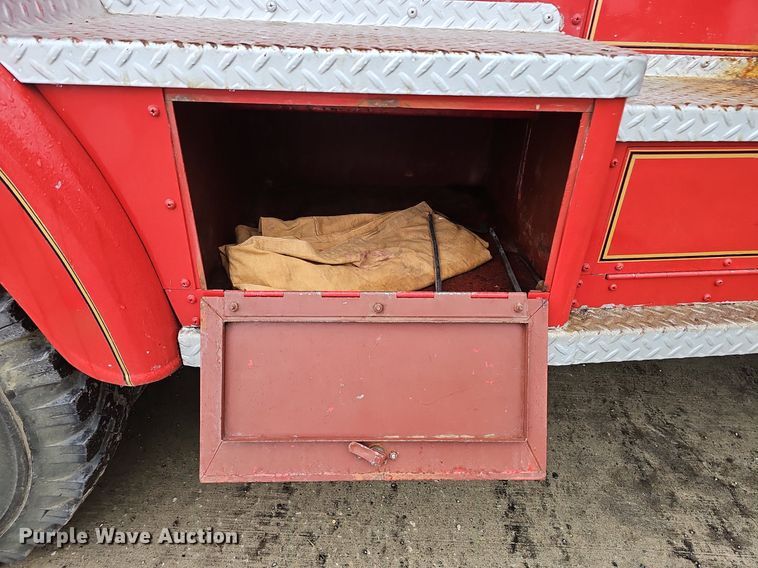 image for item DQ8571 1948 International KBS-5 fire truck