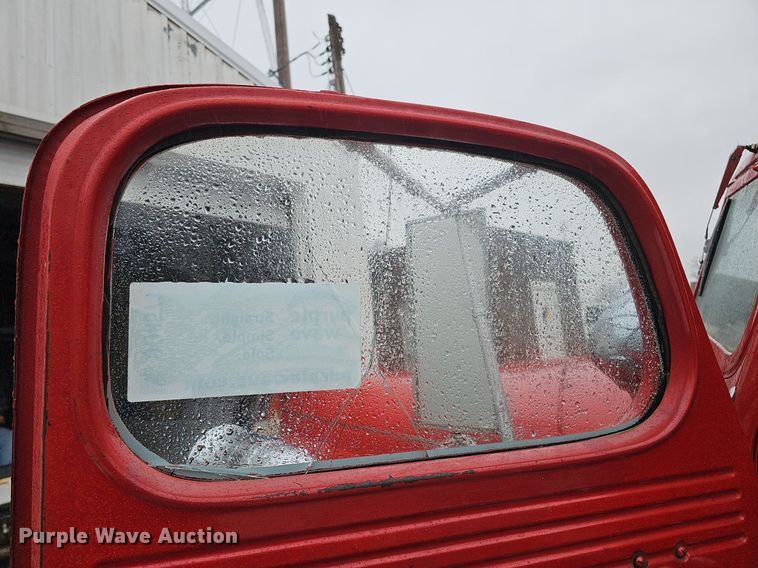 image for item DQ8571 1948 International KBS-5 fire truck