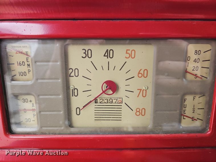 image for item DQ8571 1948 International KBS-5 fire truck