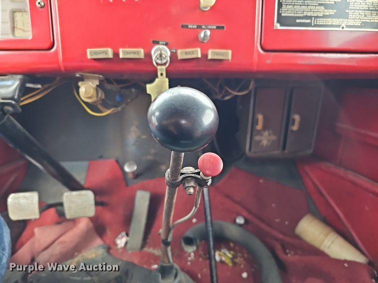 image for item DQ8571 1948 International KBS-5 fire truck